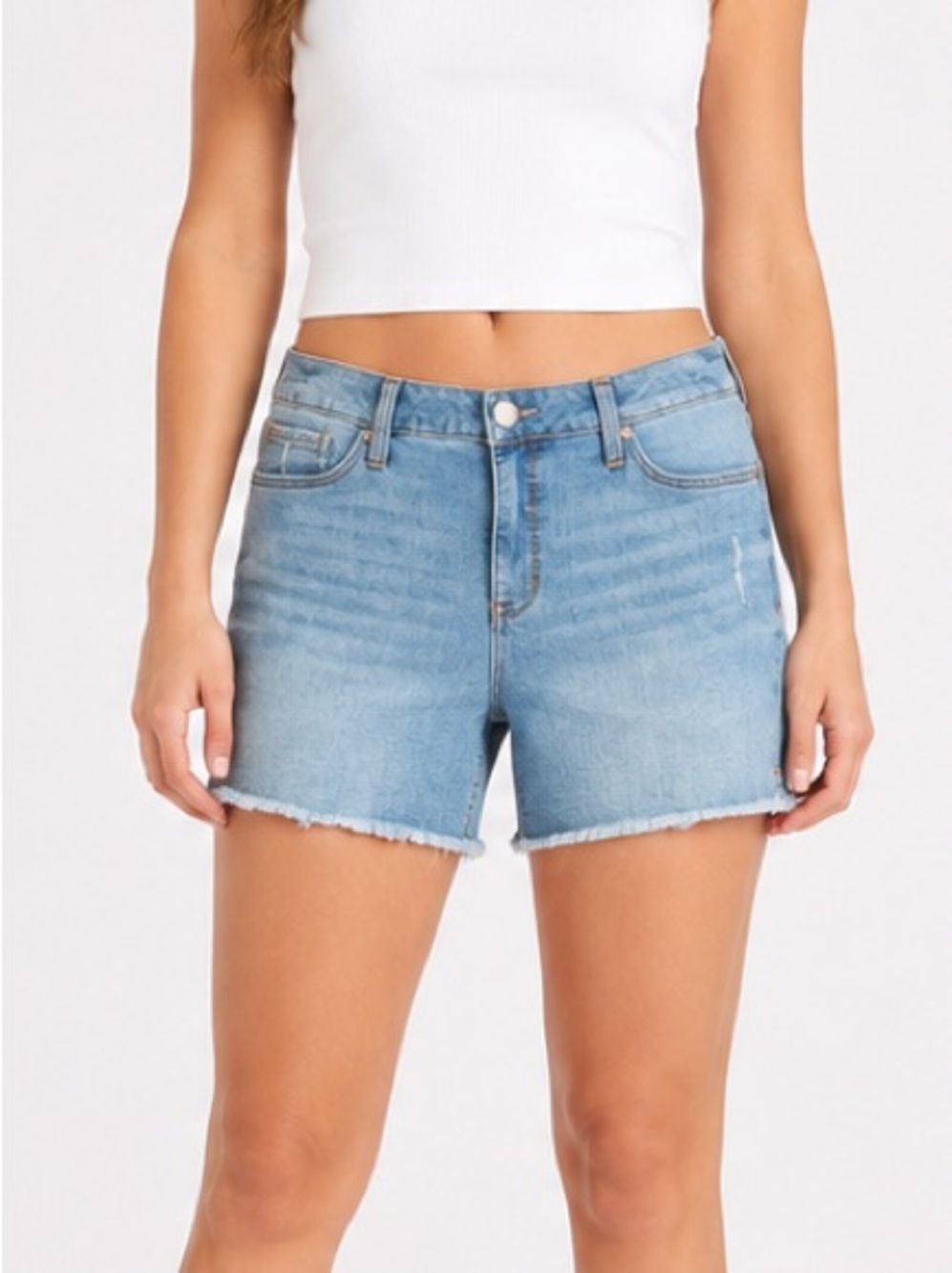 NWT Seven7 Weekend Short Sz. 12 Emotion Wash Frayed Hem Stretch Denim Shorts $59